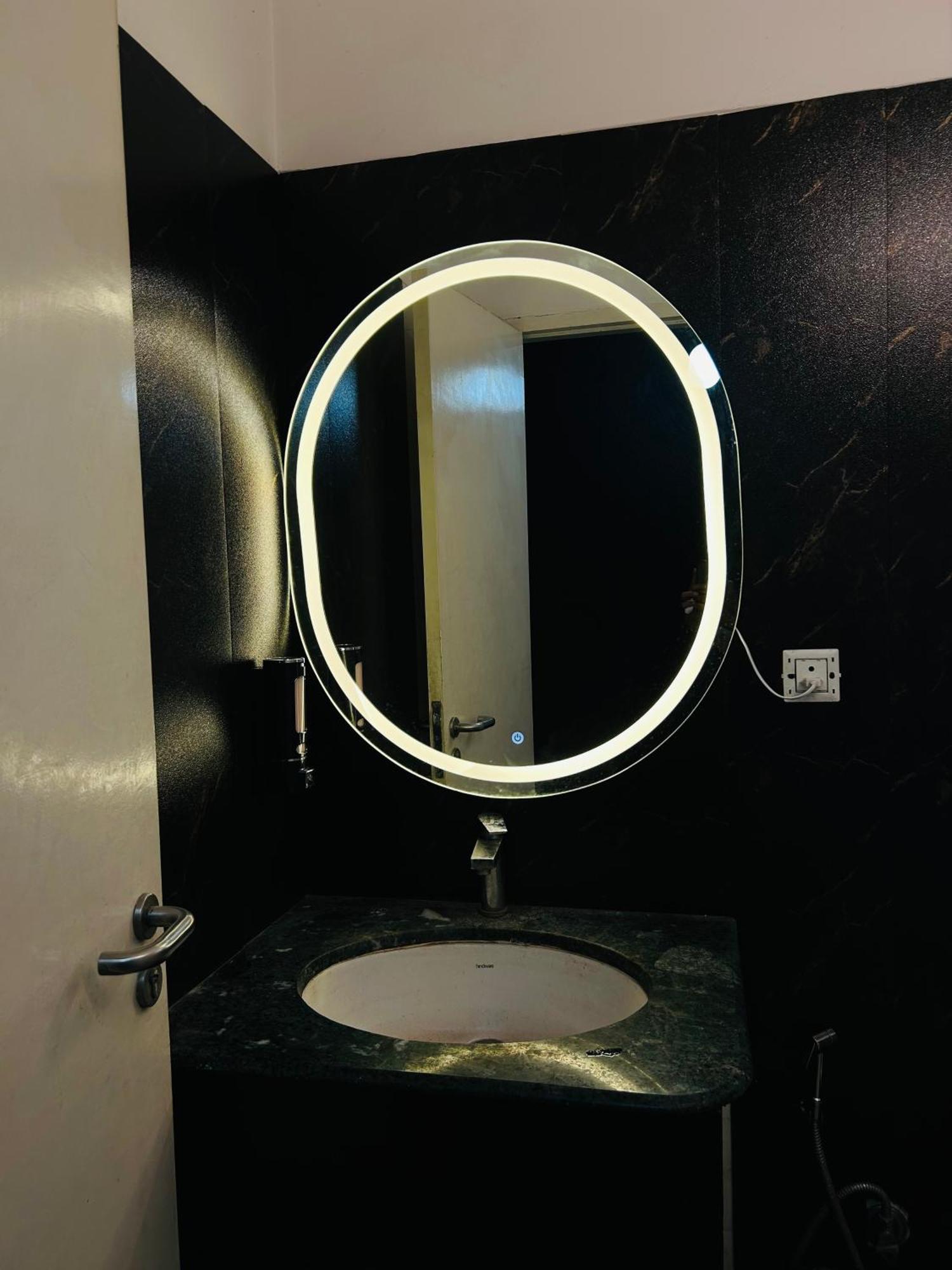 Shades Of Black 2 Hotell Lucknow Eksteriør bilde